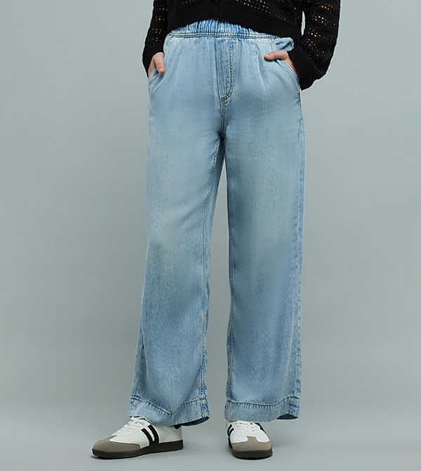 Washed Wide Leg Jeans with Elastic Waist