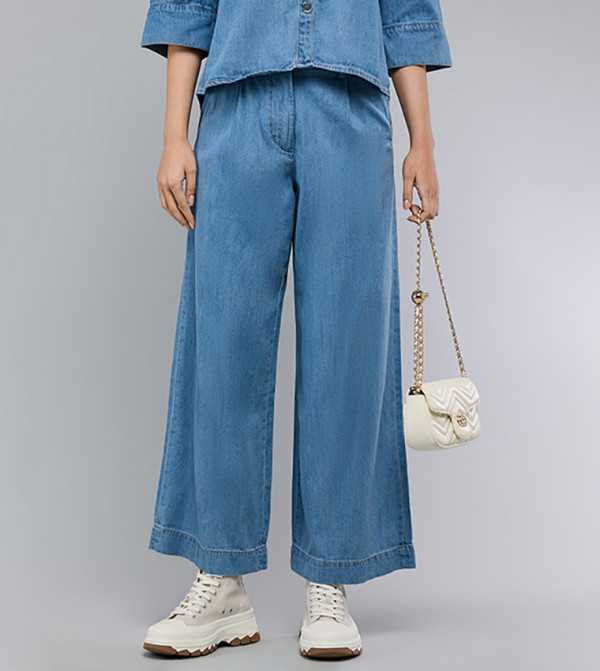 Washed Wide Leg Jeans with Hook Closure