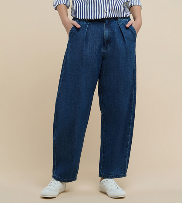 Solid Barrel Fit Jeans with Button Closure