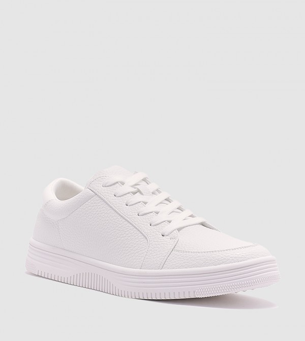 CORBAIN Low Top Sneakers