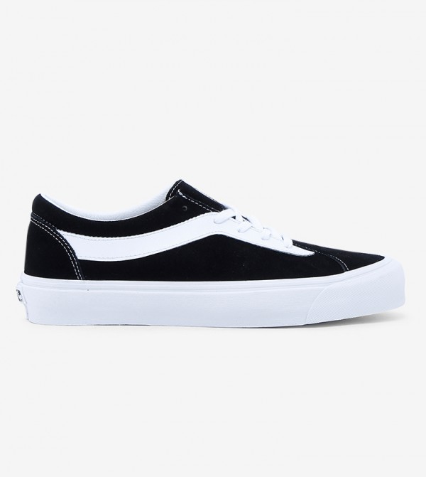 Vans Online Shopping in UAE | 6thStreet