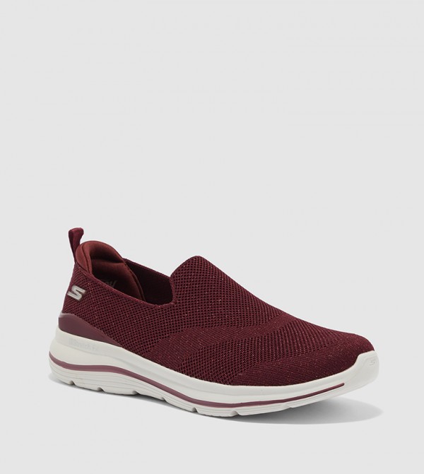 stretch fit shoes by skechers