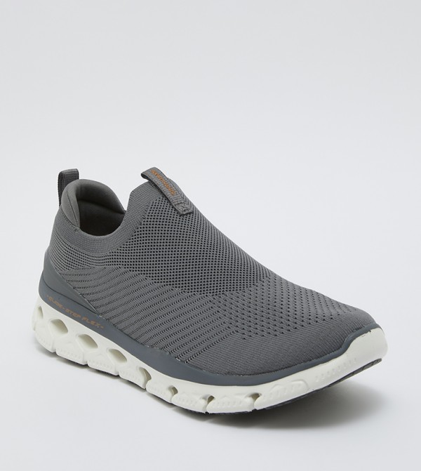 Skechers Online | Latest Collections 6thStreet