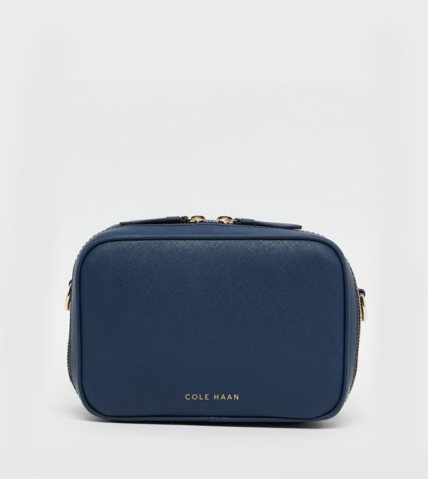 GO ANYWHERE Textured Camera Bag