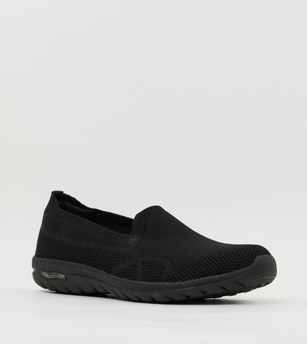 Buy Skechers ARCH FIT Flex Slip On Shoes In Black | 6thStreet Saudi Arabia