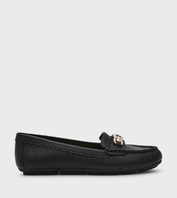 CANDIEE Metal Accent Loafers