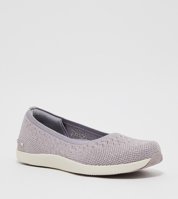 Buy Skechers ARCH FIT CHIC Slip On Casual Shoes In Purple | 6thStreet UAE