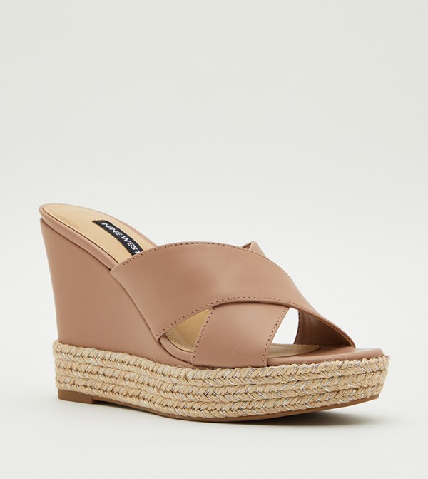 Nine west sales tan wedges