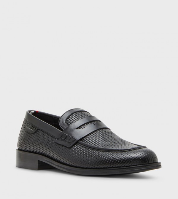LEAVER Textured Formal Shoes