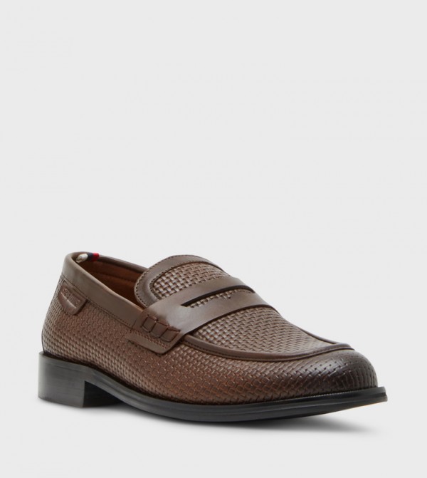 LEAVER Textured Formal Shoes