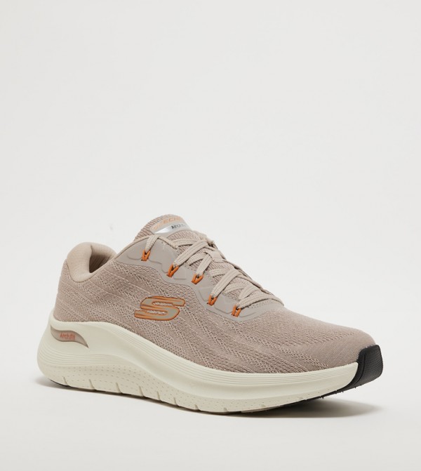 ARCH FIT Logo Detail Walking Shoes