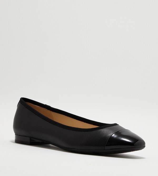 OLLIN Textured Ballerinas