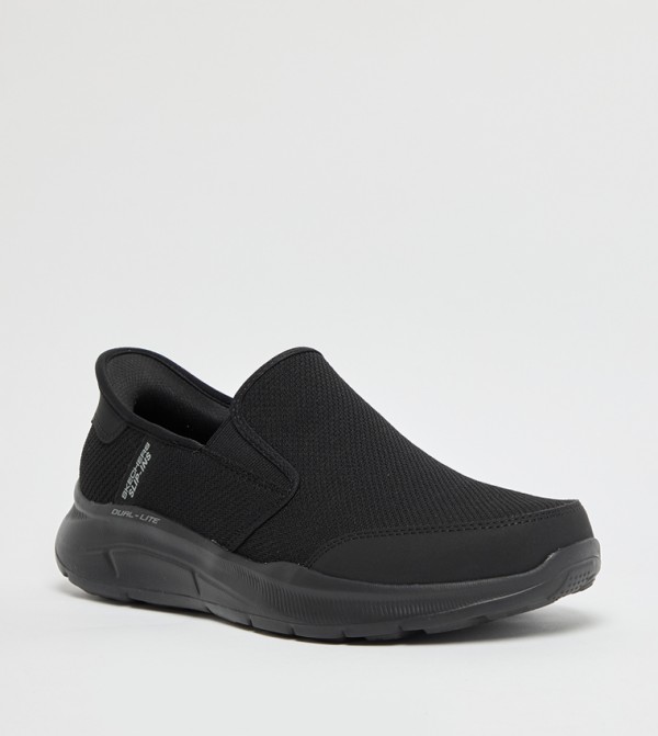 EQUALIZER 5.0 Textured Slip-On Shoes