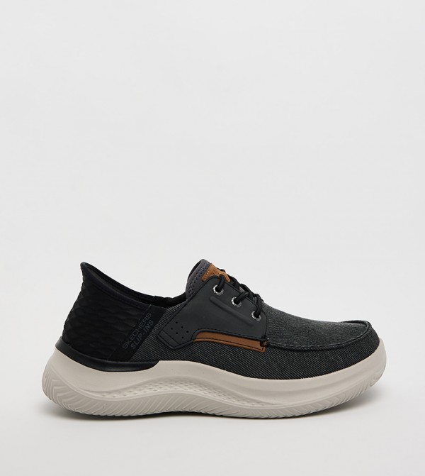 HASTING Lace-Up Runner Sneakers