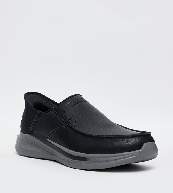 SLADE Round Toe Casual Slip-On Shoes