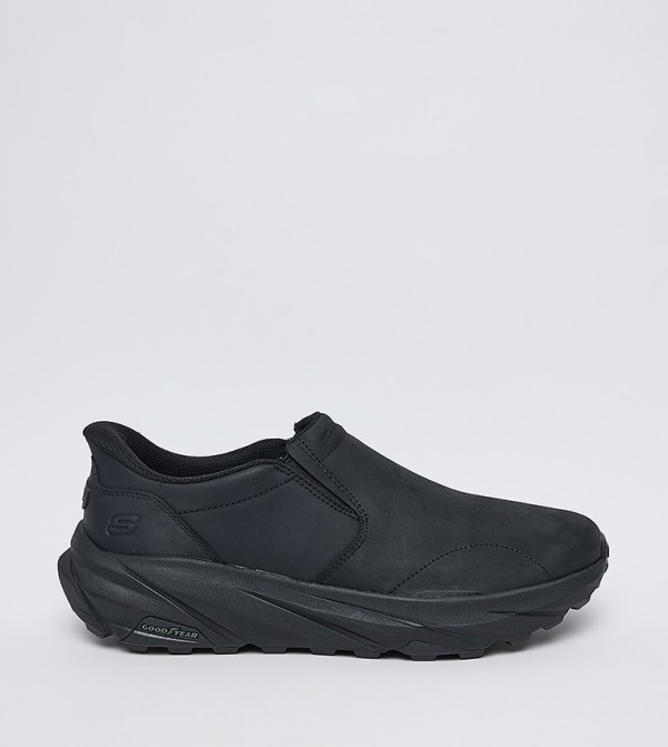 CONNER Round Toe Slip-On Shoes