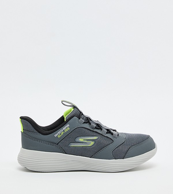 GO RUN 400 V2 Logo Printed Shoes