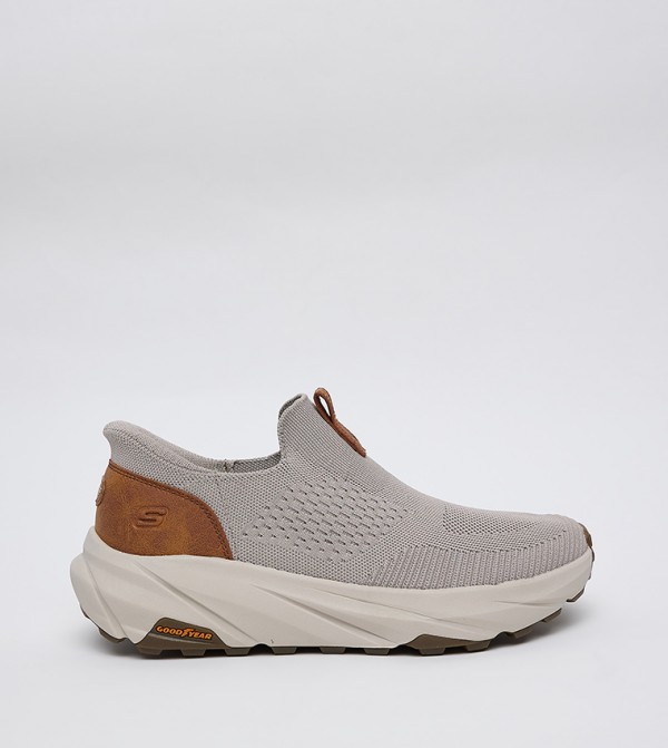 CONNER Round Toe Slip-On Shoes