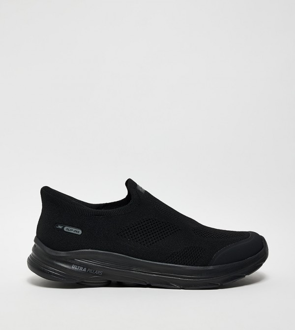 GO WALK 8 Slip-On Shoes