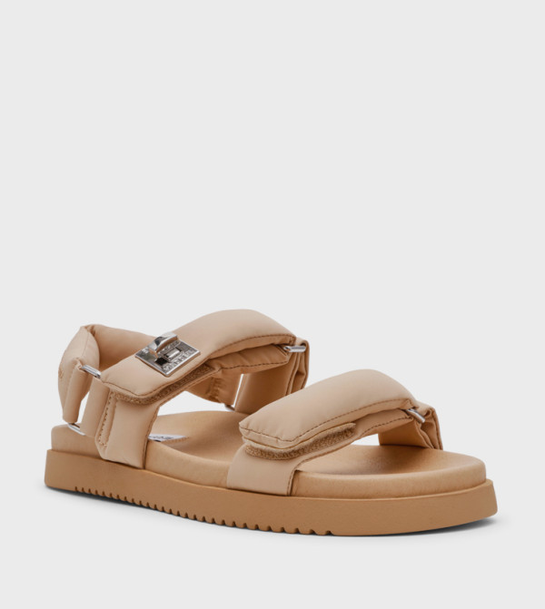 صندل كاجوال بمقدمة مفتوحة 