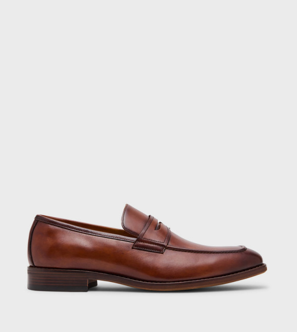 TREASURE Slip-On Formal Shoes