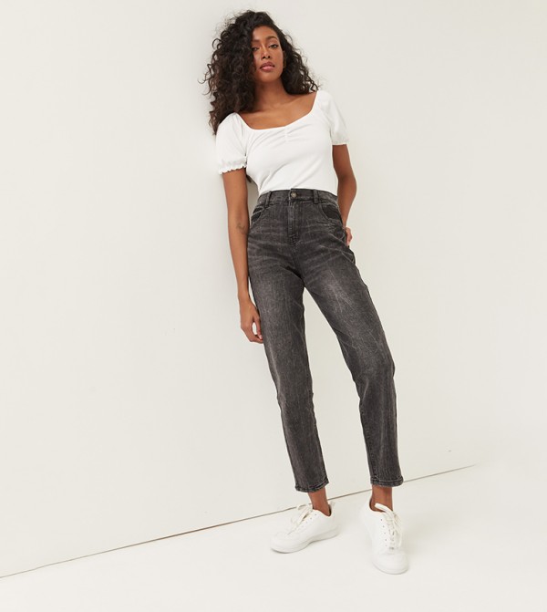 بنطال جينز بخصر عالي