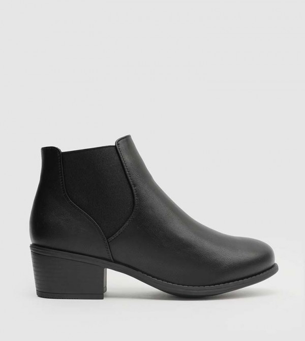 ardene chelsea boots