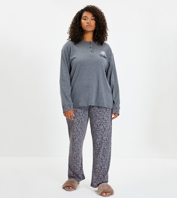 Buy Trendyol Embroidered Night Suit In Grey | 6thStreet Qatar