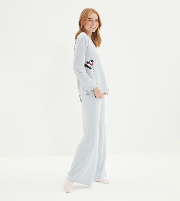 Buy Trendyol Printed Night Suit In Grey | 6thStreet Saudi Arabia