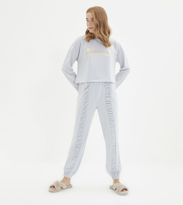 Buy Trendyol Printed Night Suit In Grey | 6thStreet Saudi Arabia