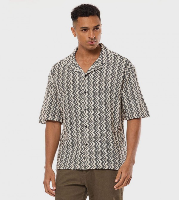 Patterned Shirt with Revere Collar and Short Sleeves