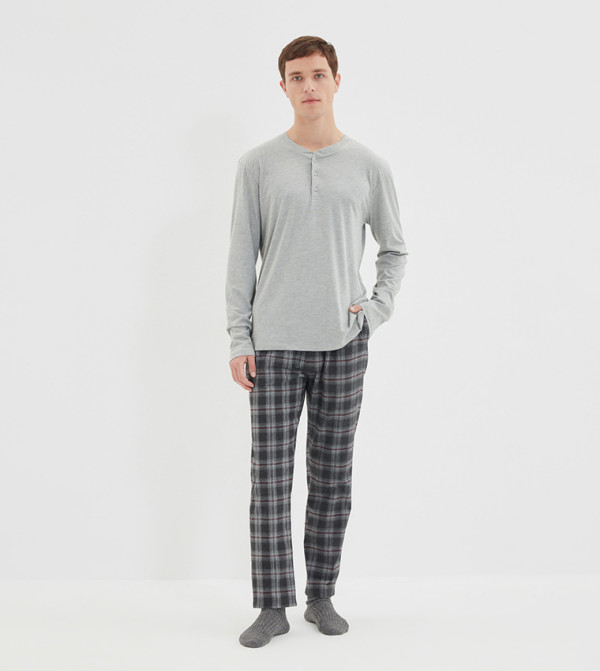 Buy Trendyol Regular Fit Plaid Night Suit In Grey | 6thStreet UAE
