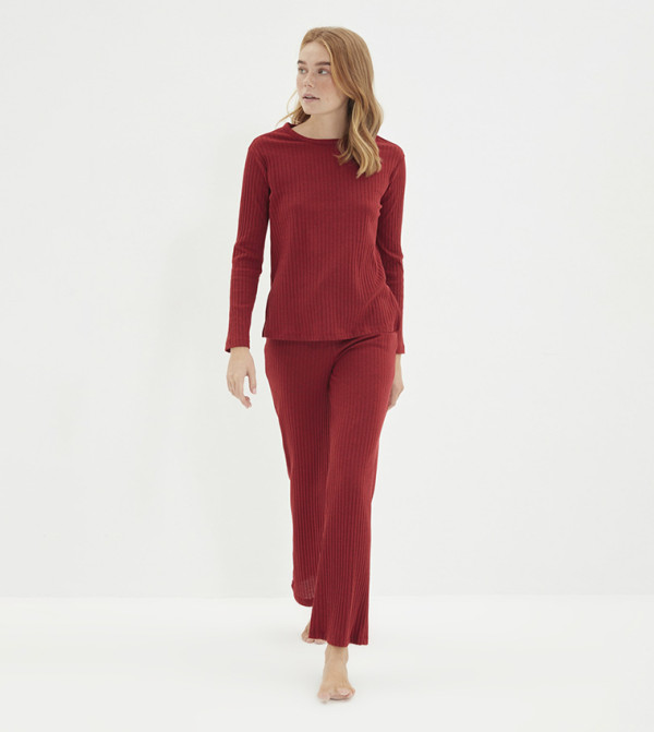 Buy Trendyol Basic Night Suit In Red | 6thStreet Saudi Arabia