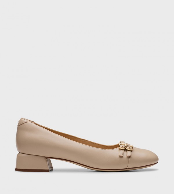 Daiss30 Buckle Detail Pumps
