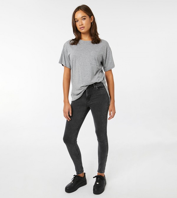 بنطال بخصر عالي 