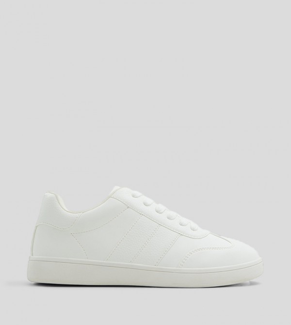 BROOKLYYN Lace-Up Sneakers