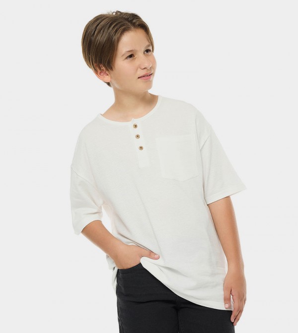 Pocket Detail Oversized T-Shirt with Henley Neck and Short Sleeves
