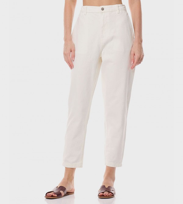 Solid Mom Fit Jeans with Button Closure