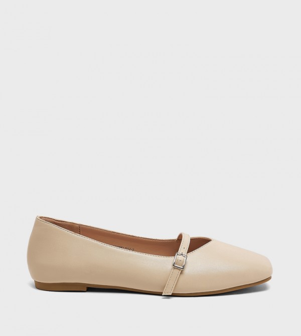 Buckle Detail Ballet Flats