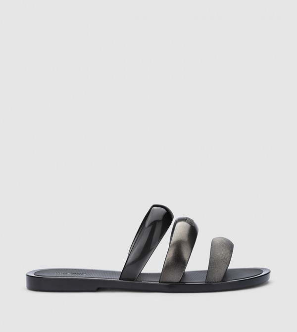 ECLIPSE Strappy Flat Sandals