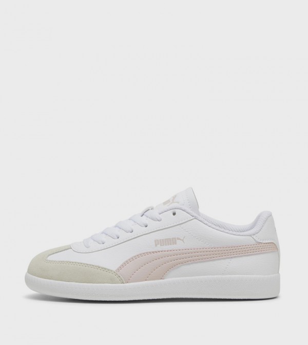 9-T Round Toe Lace-Up Sneakers