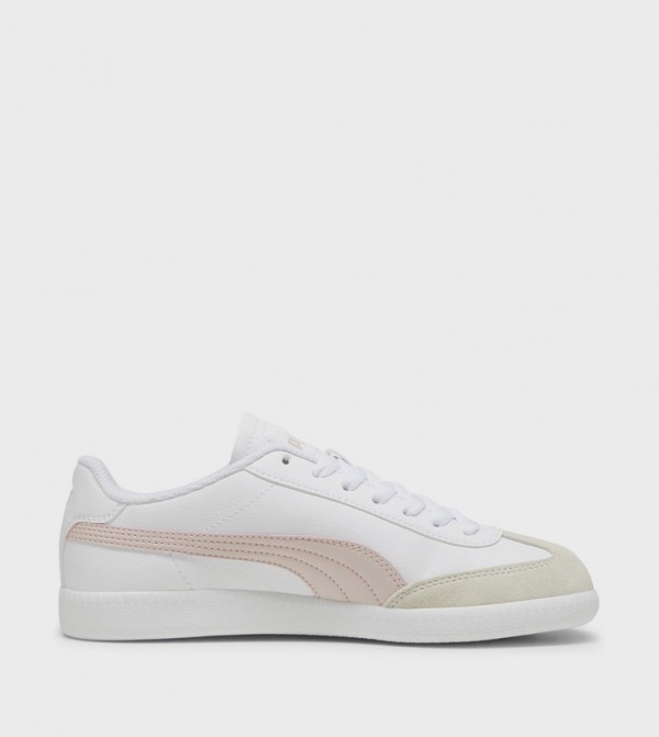 9-T Round Toe Lace-Up Sneakers