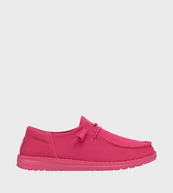 WENDY Funk Textured Slip-On Shoes