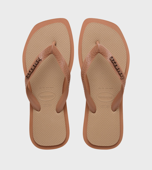 Top Square Toe Fusion Contrast Detail Flip-Flops