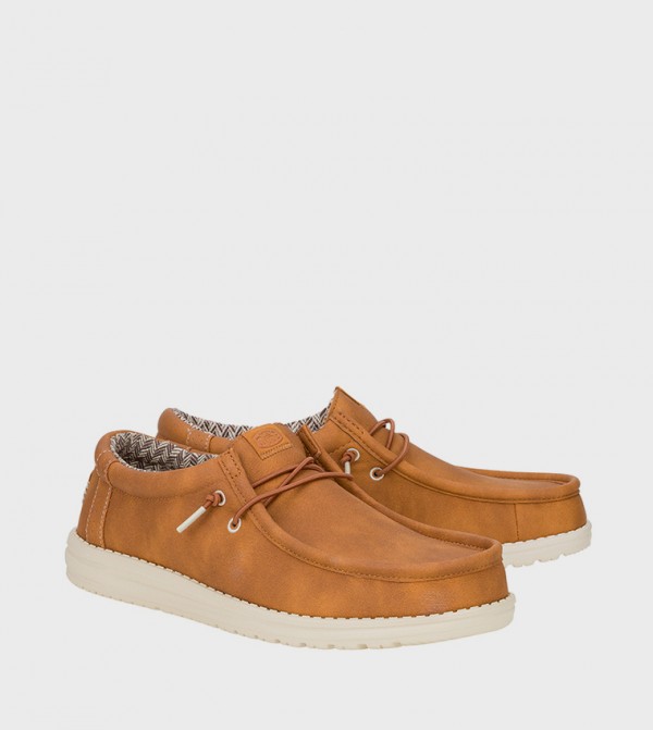 Wally Classic Logo Badge Slip-On Shoes