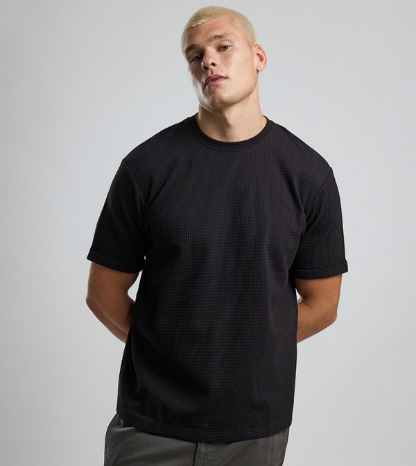 Textured T-Shirt with Crew Neck and Short Sleeves