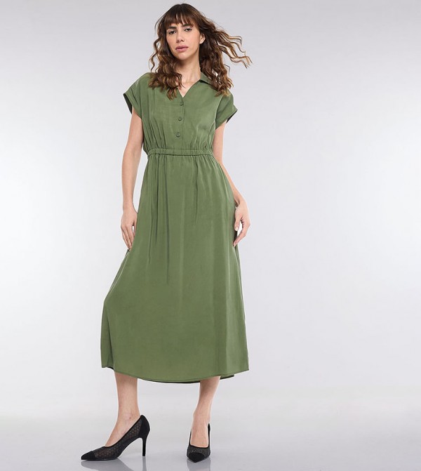 Ruched Waist Midi Dress with Classic Collar and Short Sleeves