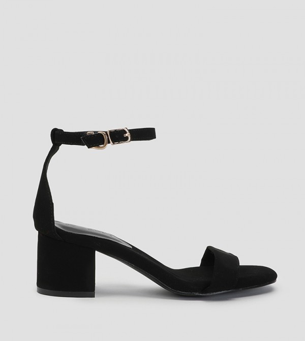 صندل بكعب عريض وشريط للكاحل