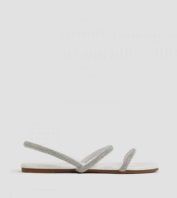 صندل مسطح بحزام خلفي 