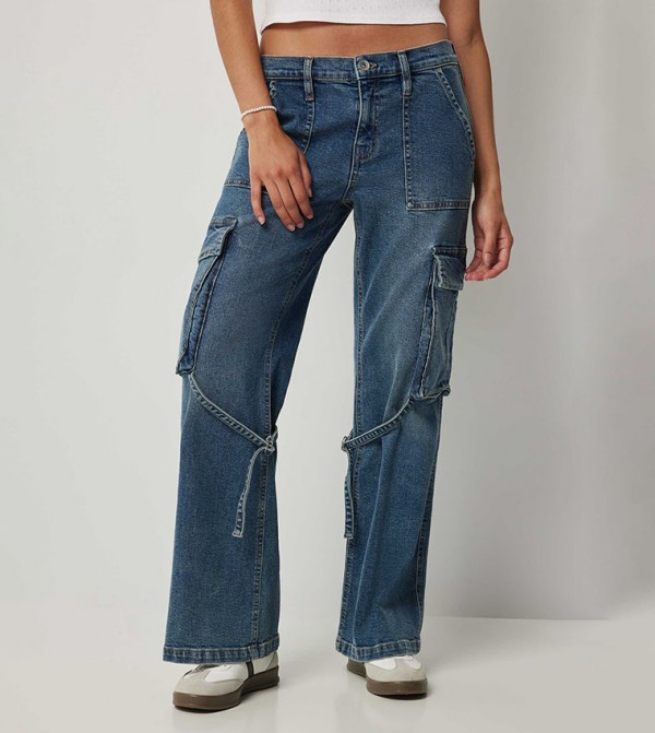 Washed Low Rise Cargo Jeans